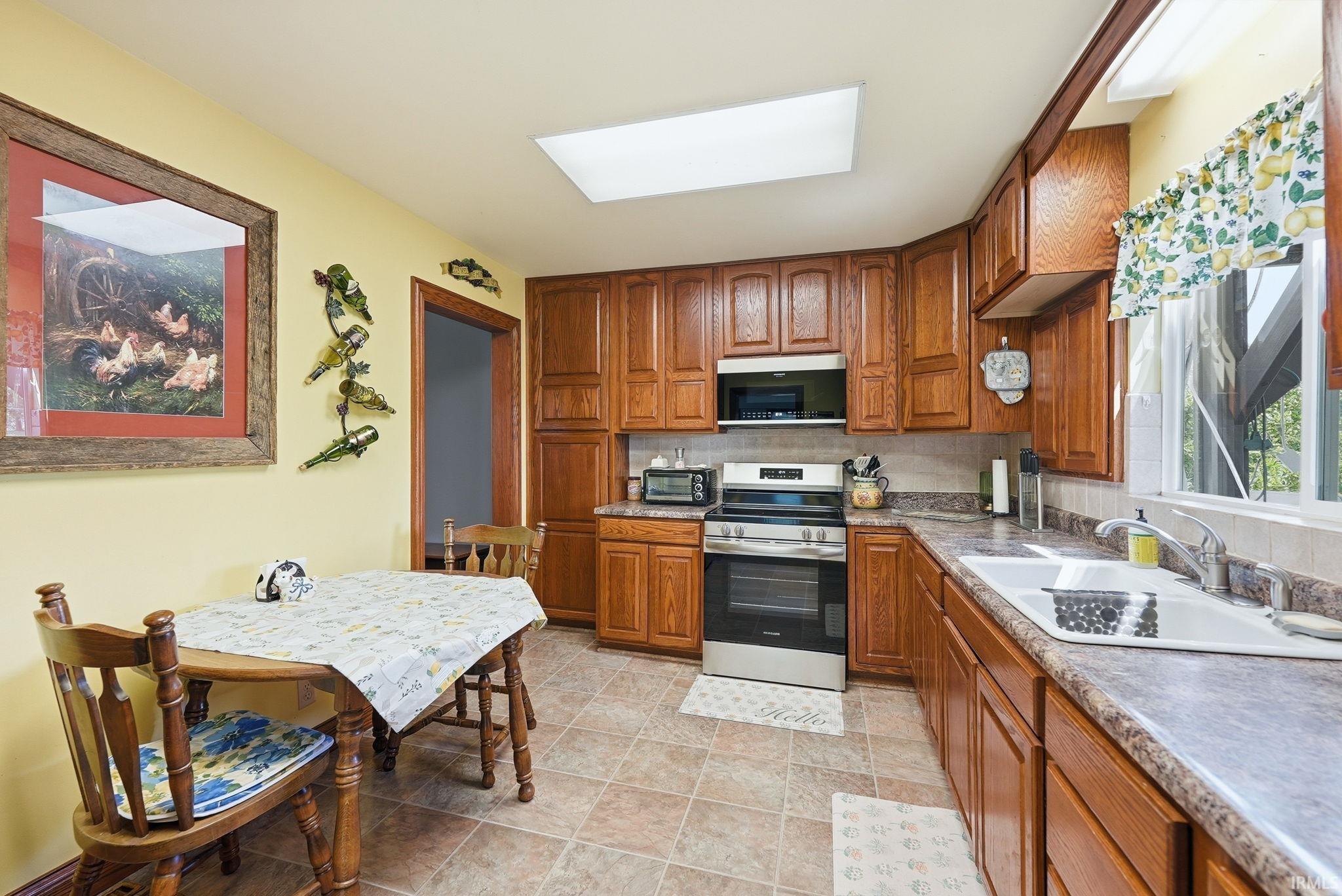 9060 Suter Road Plymouth, IN 46563 - Photo 5 of 40