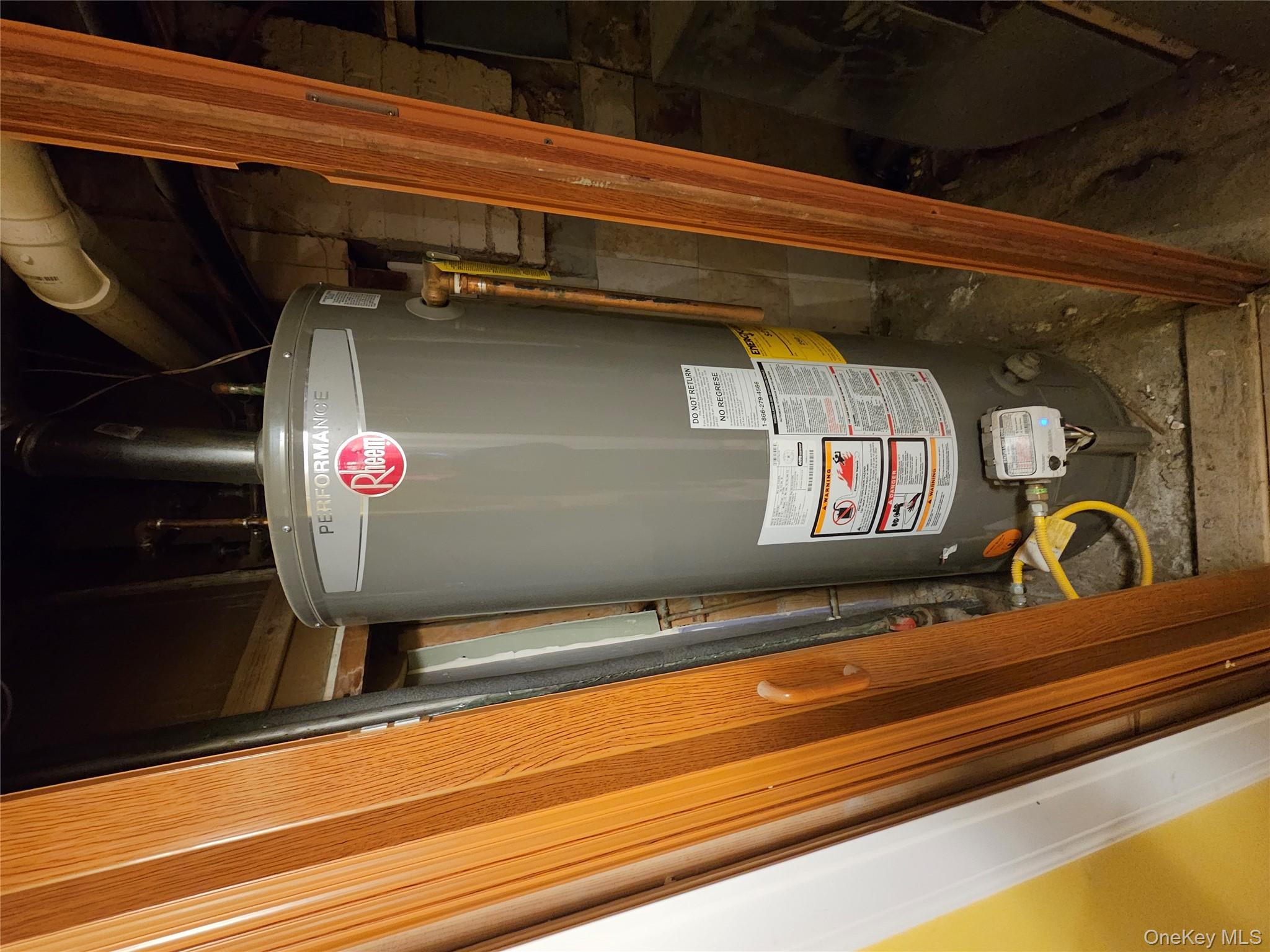 88 Innis Avenue Poughkeepsie, NY 12601 - Photo 23 of 33 Utilities featuring water heater