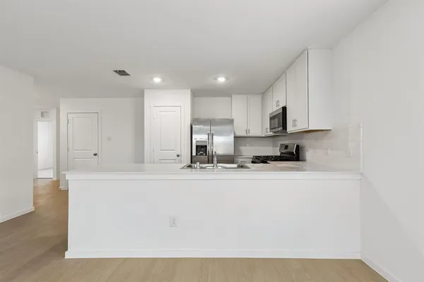 $1,895 | 216 Asterwood Lane, Sherman, TX 75092