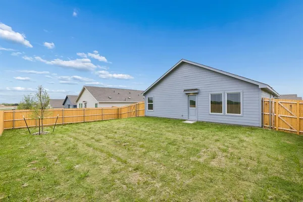 $1,895 | 216 Asterwood Lane, Sherman, TX 75092