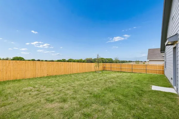 $1,895 | 216 Asterwood Lane, Sherman, TX 75092