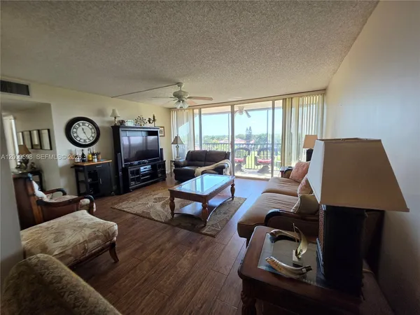 $113,000 | 3771 Environ Boulevard, Unit 649, Lauderhill, FL 33319