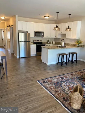 $1,595 | 376 East Main Street, Unit 204, New Holland, PA 17557