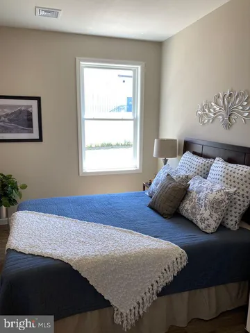 $1,595 | 376 East Main Street, Unit 204, New Holland, PA 17557