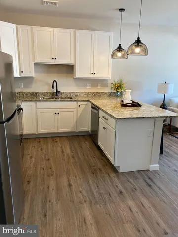 $1,595 | 376 East Main Street, Unit 204, New Holland, PA 17557