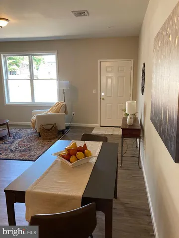 $1,595 | 376 East Main Street, Unit 204, New Holland, PA 17557