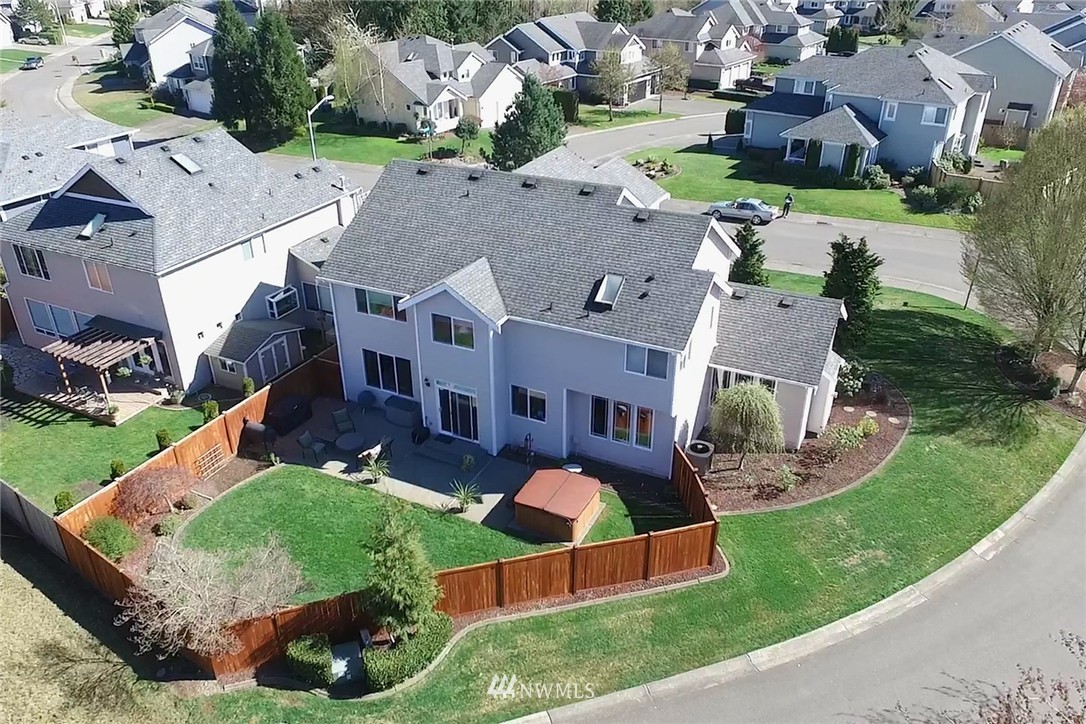 17410 Southeast 186th Way Renton, WA 98058 - Photo 3 of 25