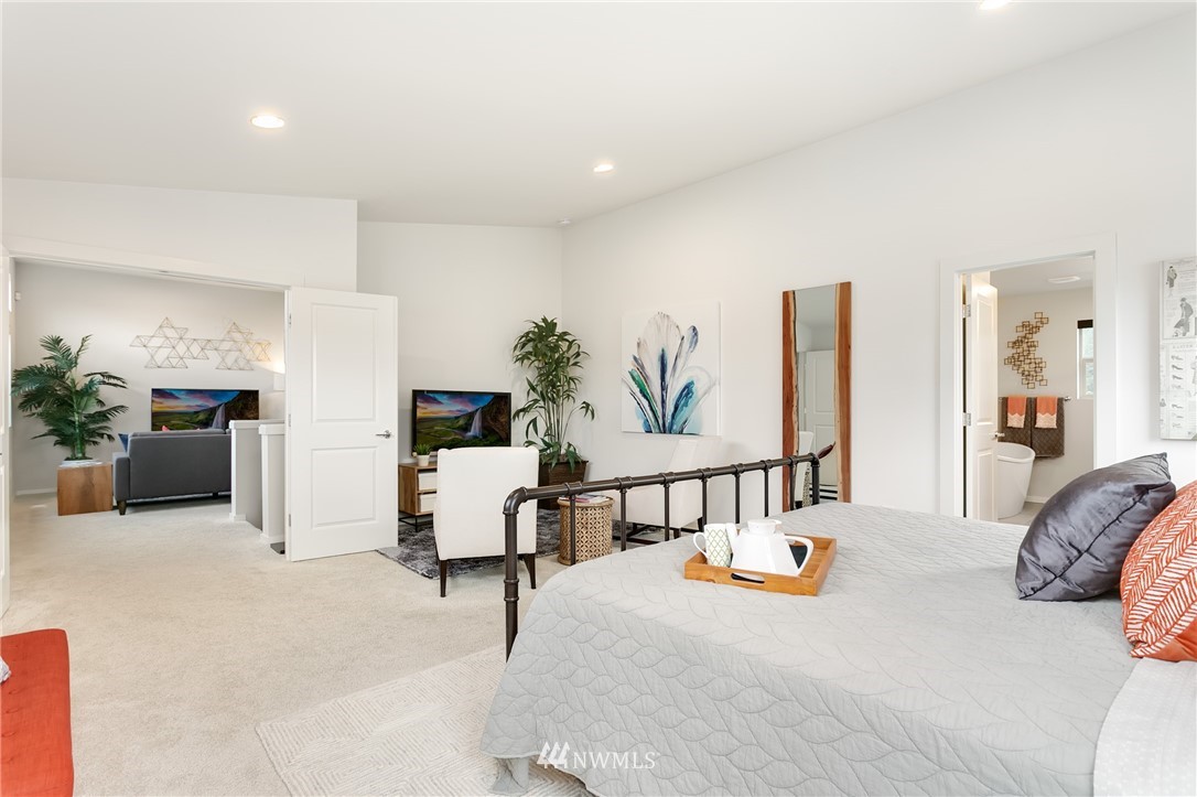 307 Southwest Langston Road, Unit 4 Renton, WA 98057 - Photo 11 of 19
