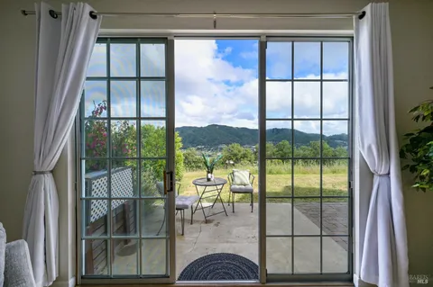 $749,000 | 260 Channing Way, Unit 2, San Rafael, CA 94903