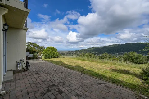 $749,000 | 260 Channing Way, Unit 2, San Rafael, CA 94903