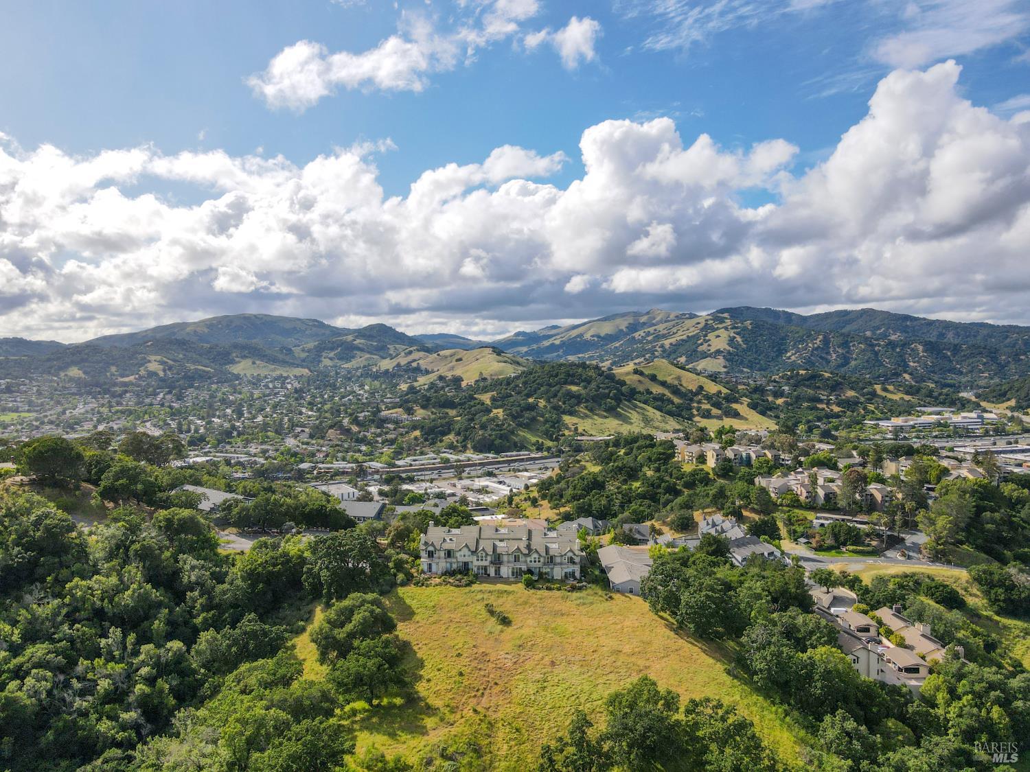 260 Channing Way, Unit 2 San Rafael, CA 94903 - Photo 28 of 32