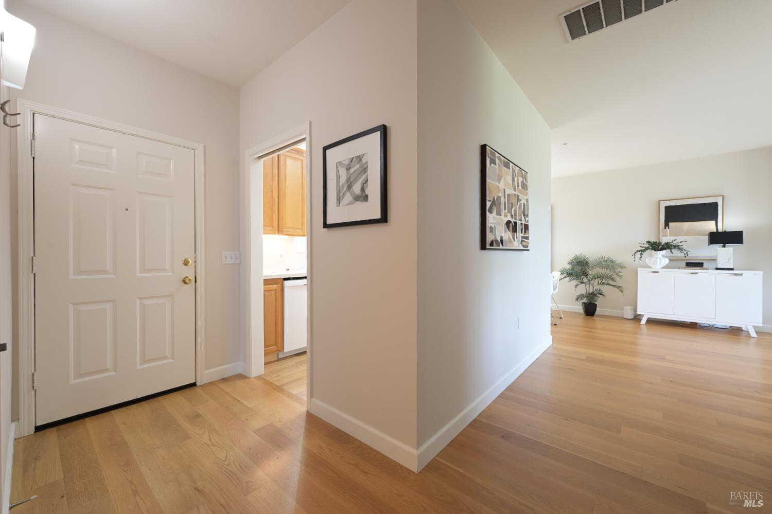 260 Channing Way, Unit 2 San Rafael, CA 94903 - Photo 3 of 32