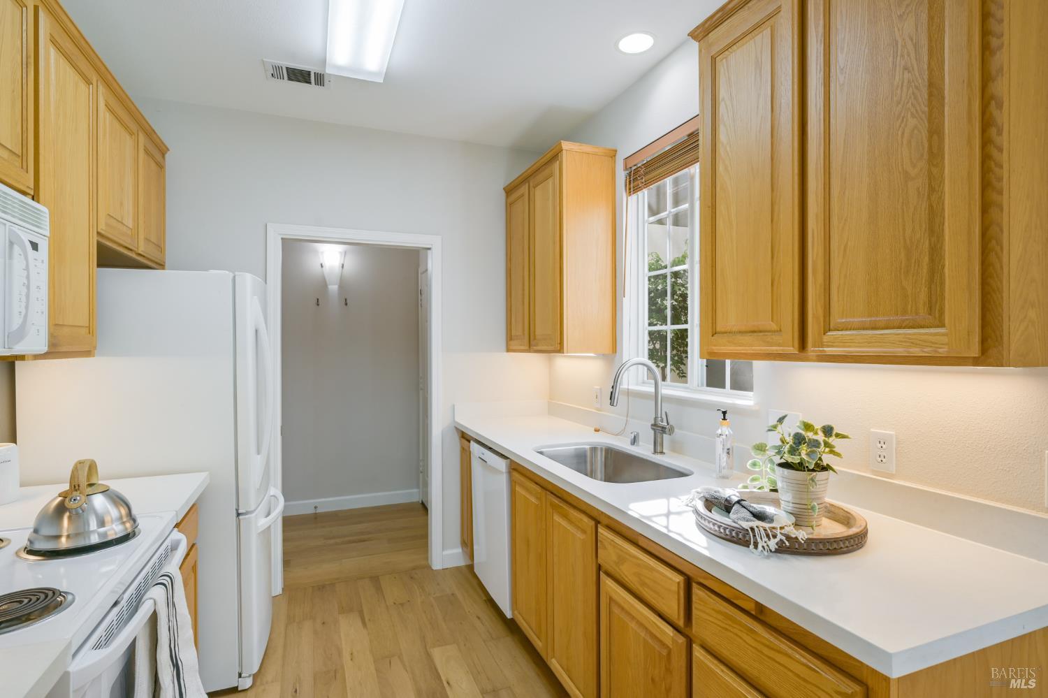 260 Channing Way, Unit 2 San Rafael, CA 94903 - Photo 9 of 32