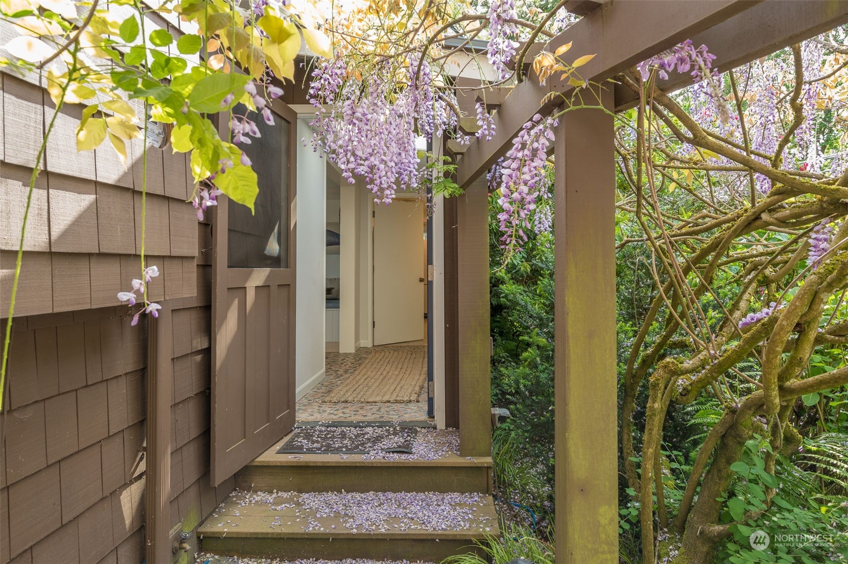 20614 Chautauqua Beach Road Southwest Vashon, WA 98070 - Photo 16 of 39 Gallery Image 16