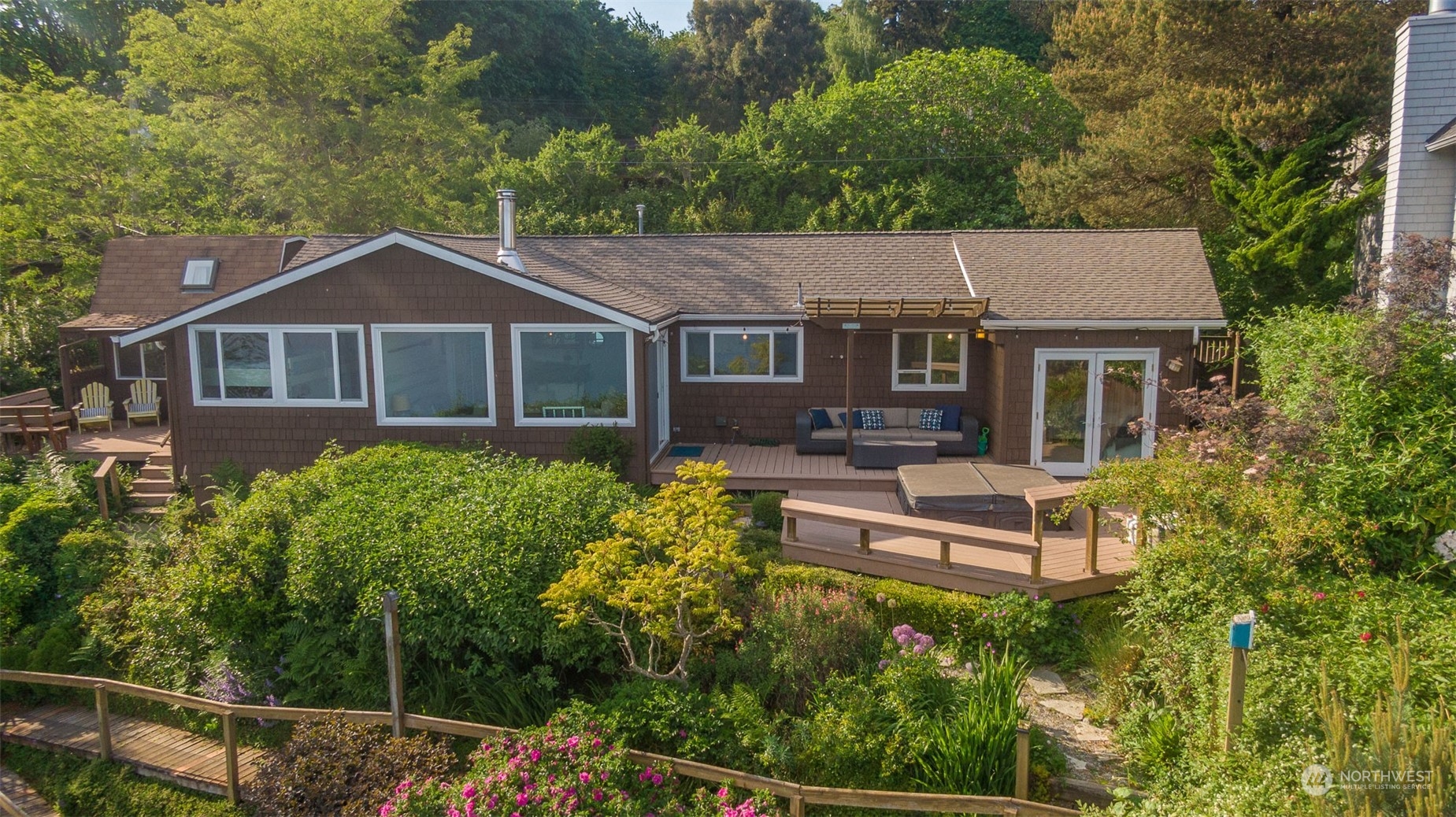 20614 Chautauqua Beach Road Southwest Vashon, WA 98070 - Photo 2 of 39 Gallery Image 2