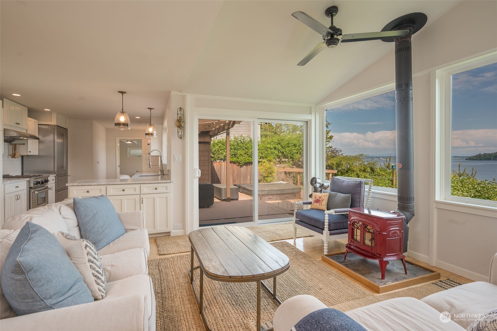 20614 Chautauqua Beach Road Southwest Vashon, WA 98070 - Photo 22 of 39 Gallery Image 22