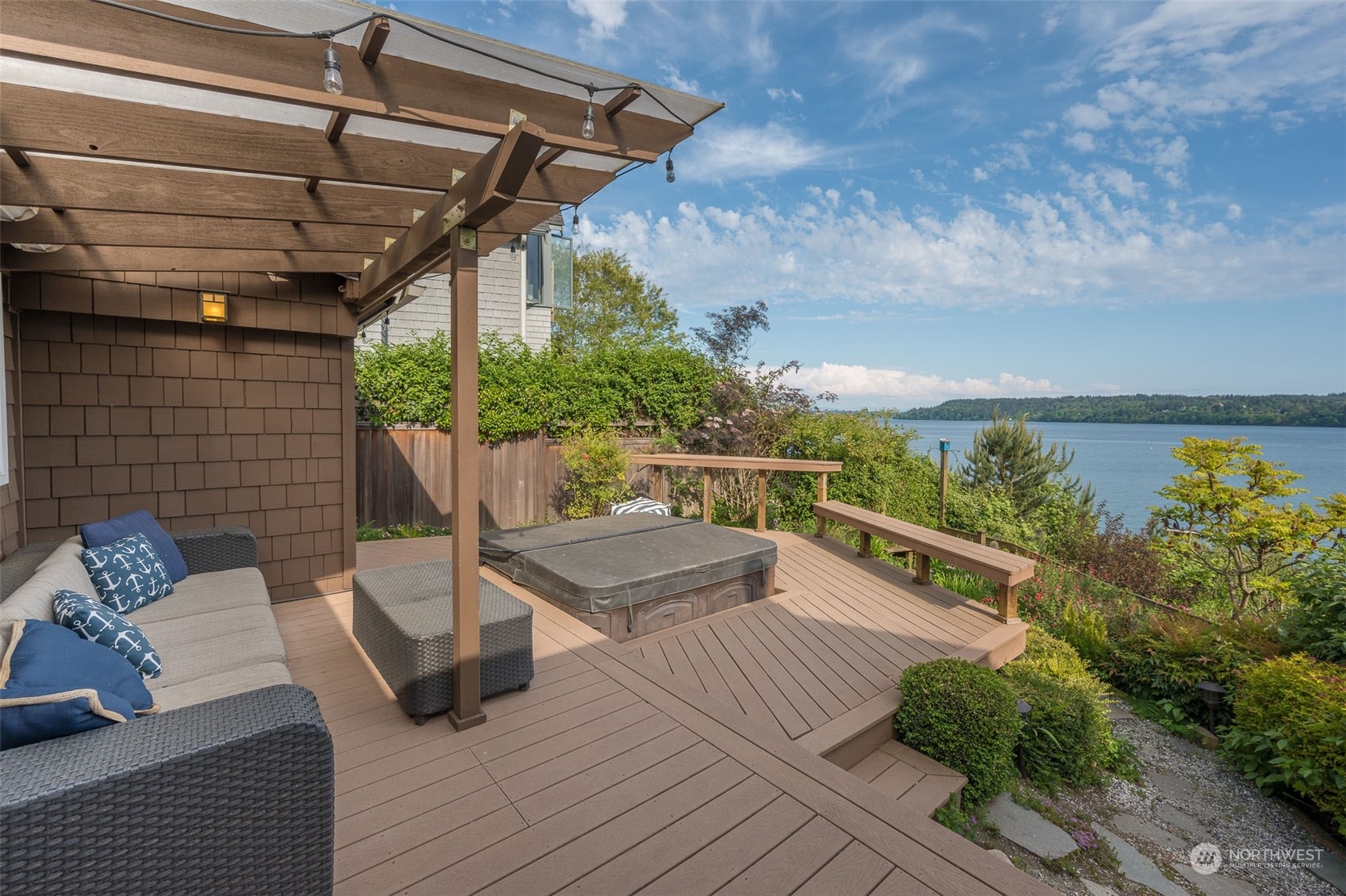 20614 Chautauqua Beach Road Southwest Vashon, WA 98070 - Photo 5 of 39 Gallery Image 5