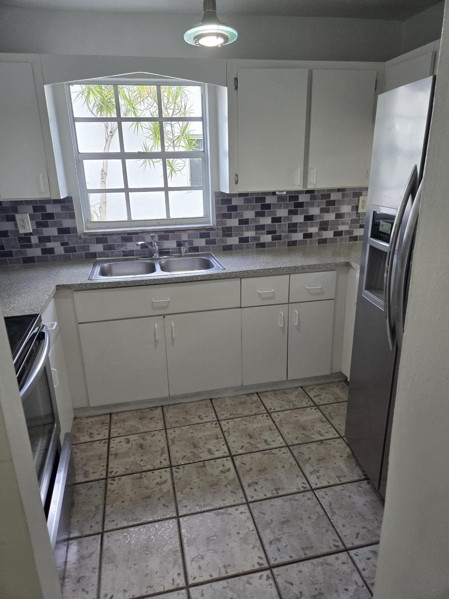 11302 Southwest 7th Street Miami, FL 33174 - Photo 14 of 25 14