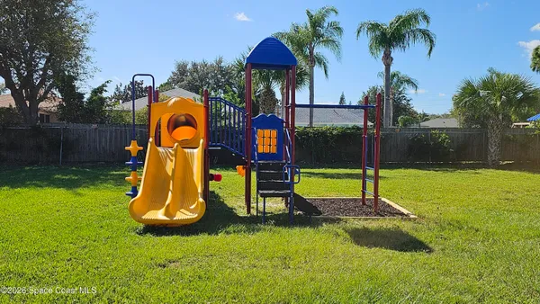 $1,200 | 234 Bristol Court, Unit 234, Melbourne, FL 32935
