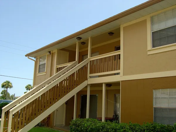$1,200 | 234 Bristol Court, Unit 234, Melbourne, FL 32935