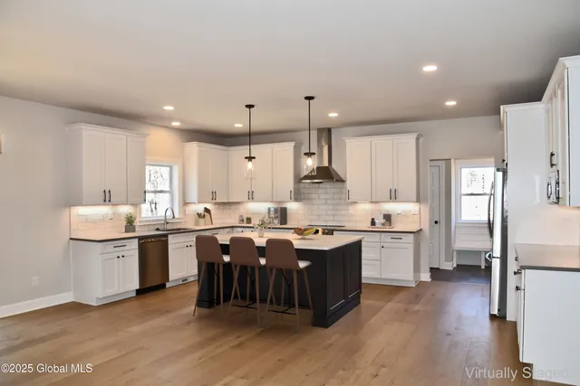 $677,145 | 3 Hunter Court, Milton, NY 12020