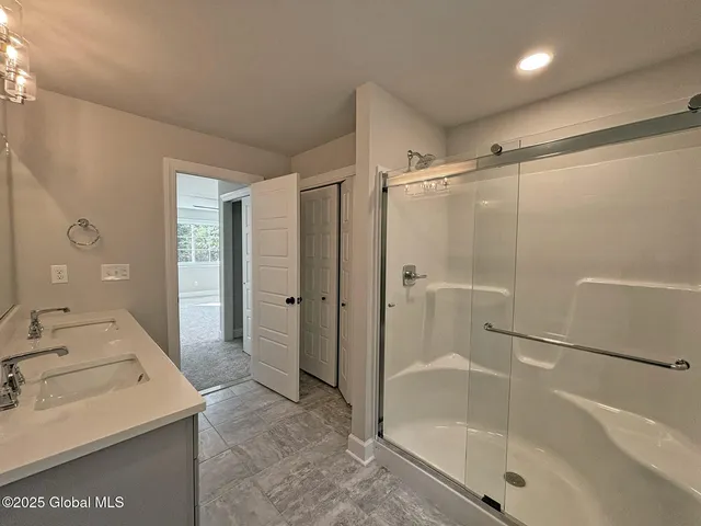 $677,145 | 3 Hunter Court, Milton, NY 12020