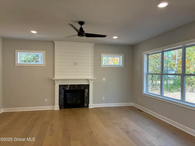 $677,145 | 3 Hunter Court, Milton, NY 12020