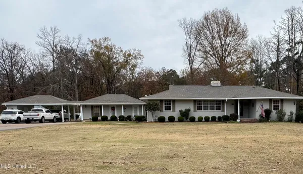 $285,000 | 642 Woodland Drive North, Forest, MS 39074