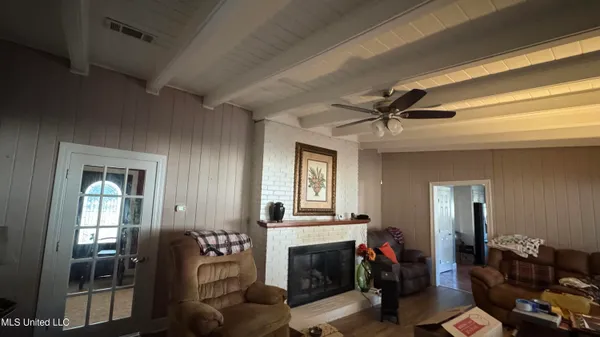 $285,000 | 642 Woodland Drive North, Forest, MS 39074