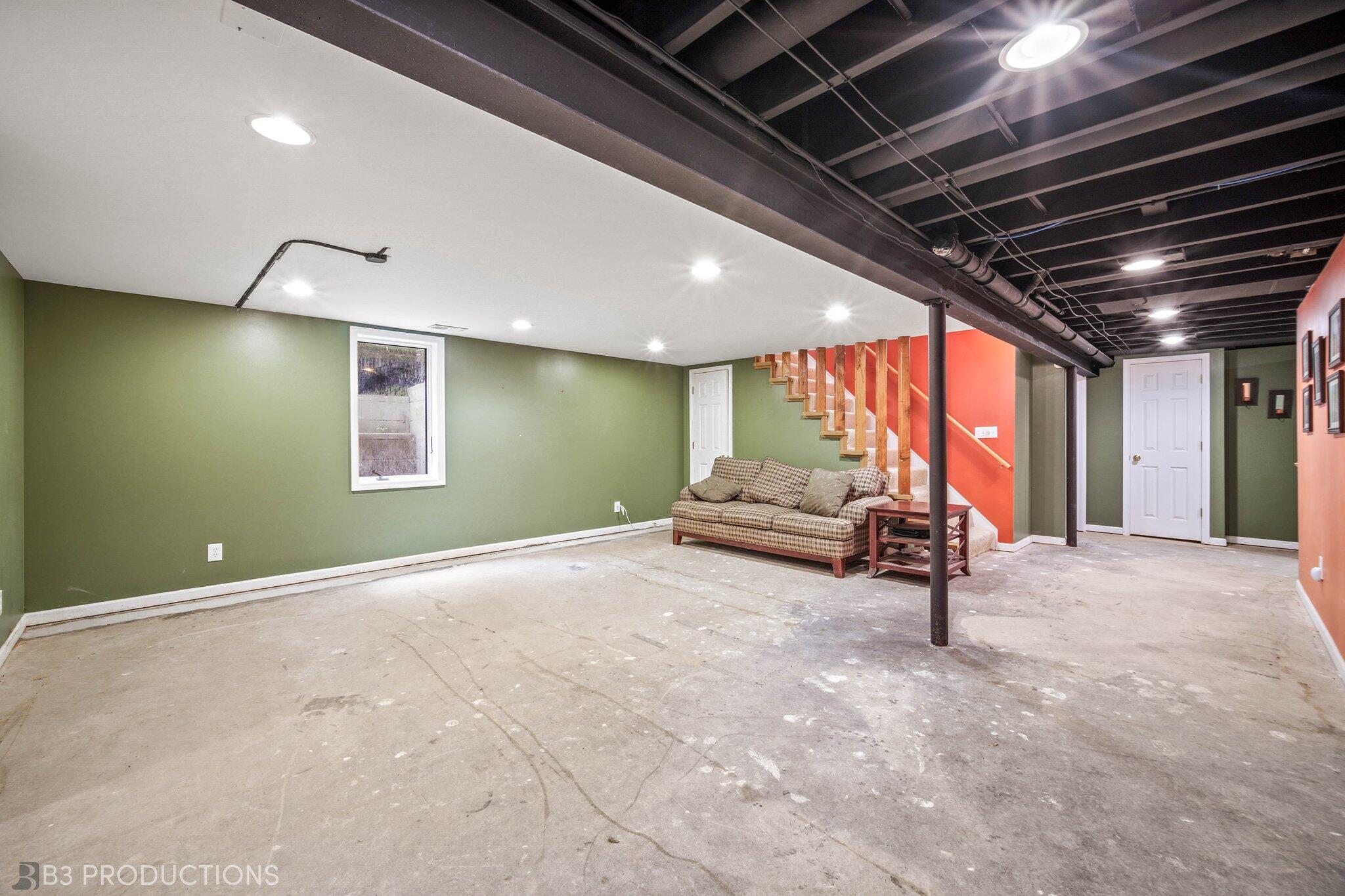 55 Deep River Drive Hobart, IN 46342 - Photo 16 of 21 a view of an empty room with a window