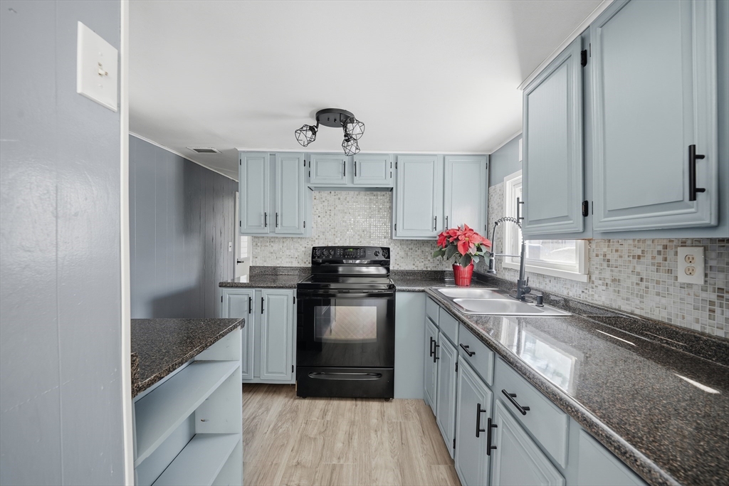 404 Southwick Road, Unit 34A Westfield, MA 01085 - Photo 11 of 22