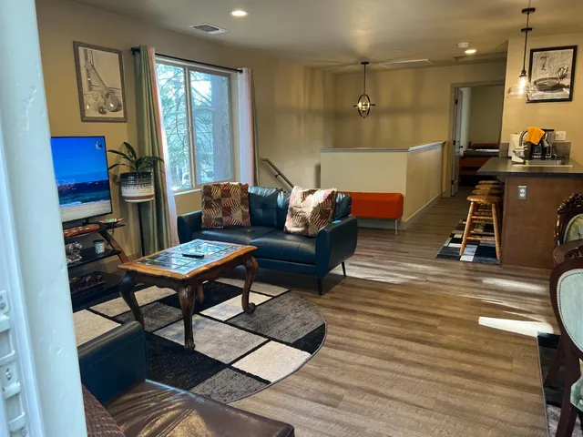 $1,095,000 | 3334 Treehaven Drive, South Lake Tahoe, CA 96150