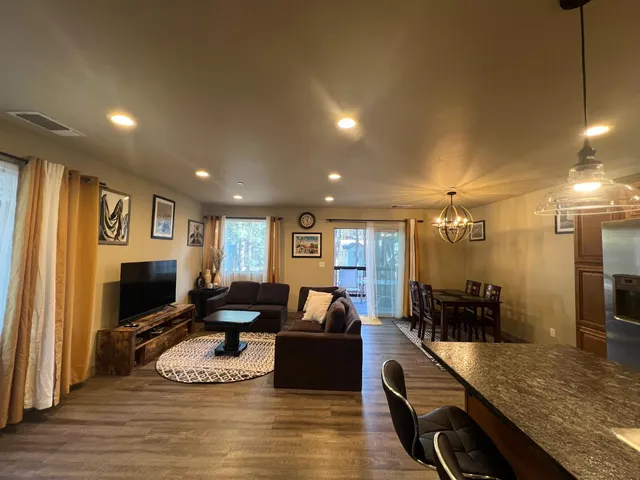 $1,095,000 | 3334 Treehaven Drive, South Lake Tahoe, CA 96150