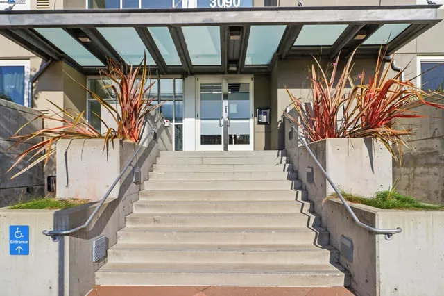 $535,000 | 3090 Glascock Street, Unit 102, Oakland, CA 94601