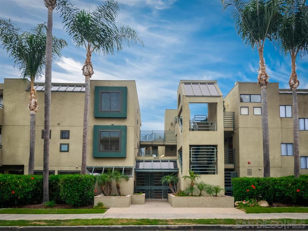 8132 Camino Del Sol, Unit C La Jolla, CA 92037 - Photo 2 of 25