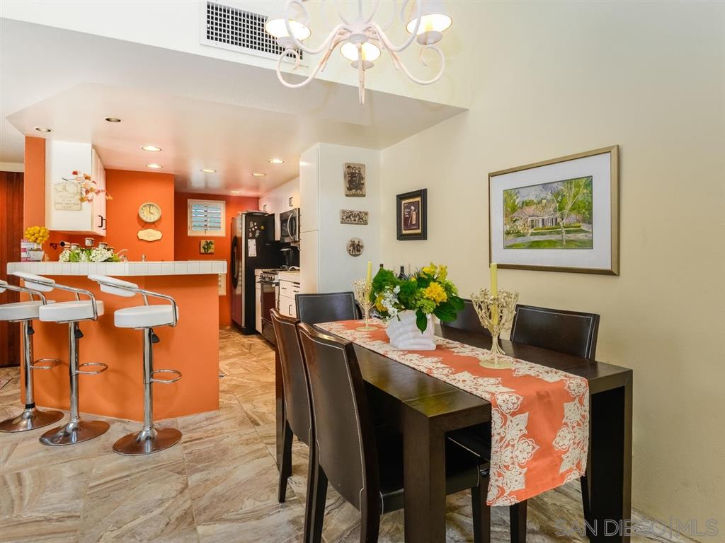 8132 Camino Del Sol, Unit C La Jolla, CA 92037 - Photo 5 of 25