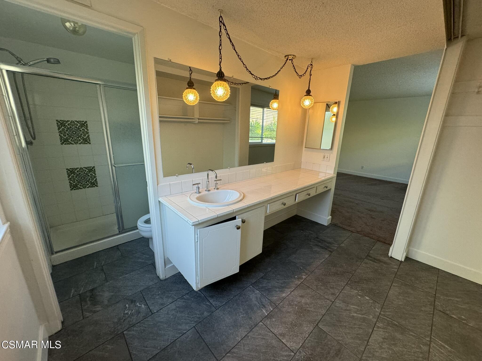 2261 Birchfield Street Simi Valley, CA 93065 - Photo 13 of 23 IMG_7712