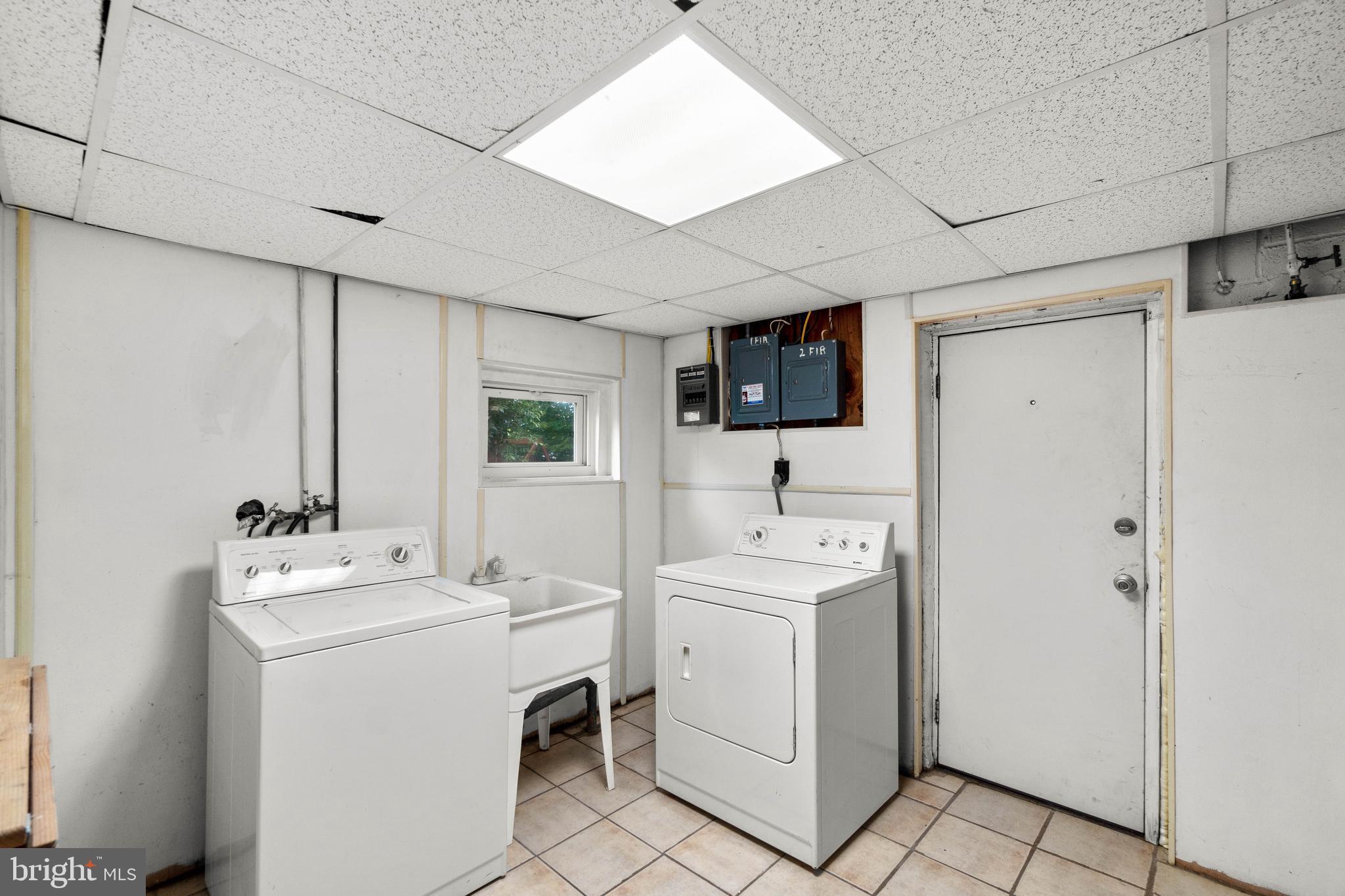 523 Windwood Road Baltimore, MD 21212 - Photo 32 of 40 Laundry