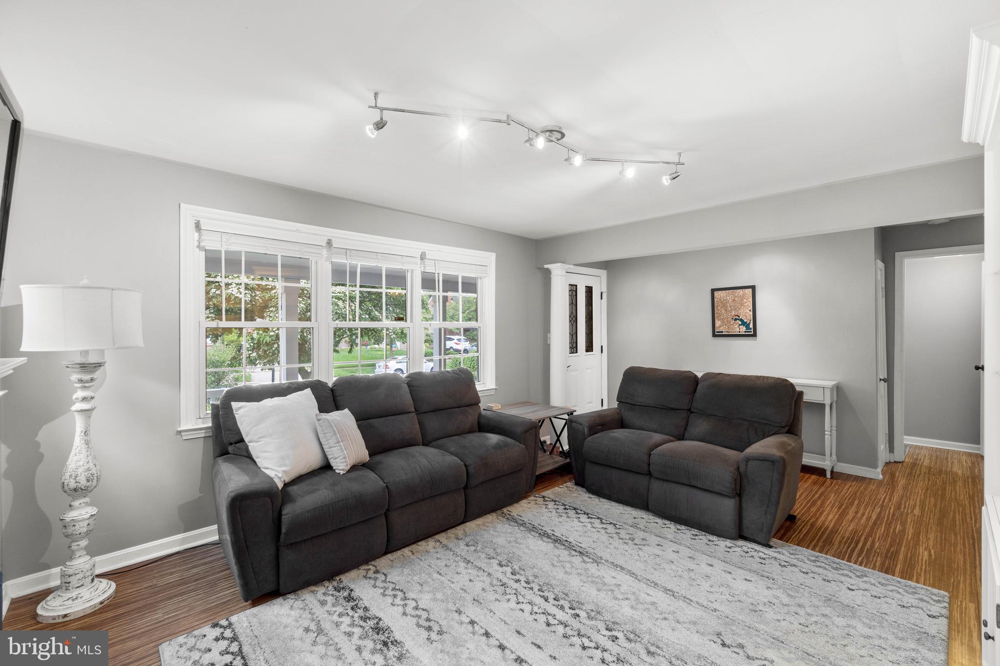 523 Windwood Road Baltimore, MD 21212 - Photo 5 of 40 Family Room