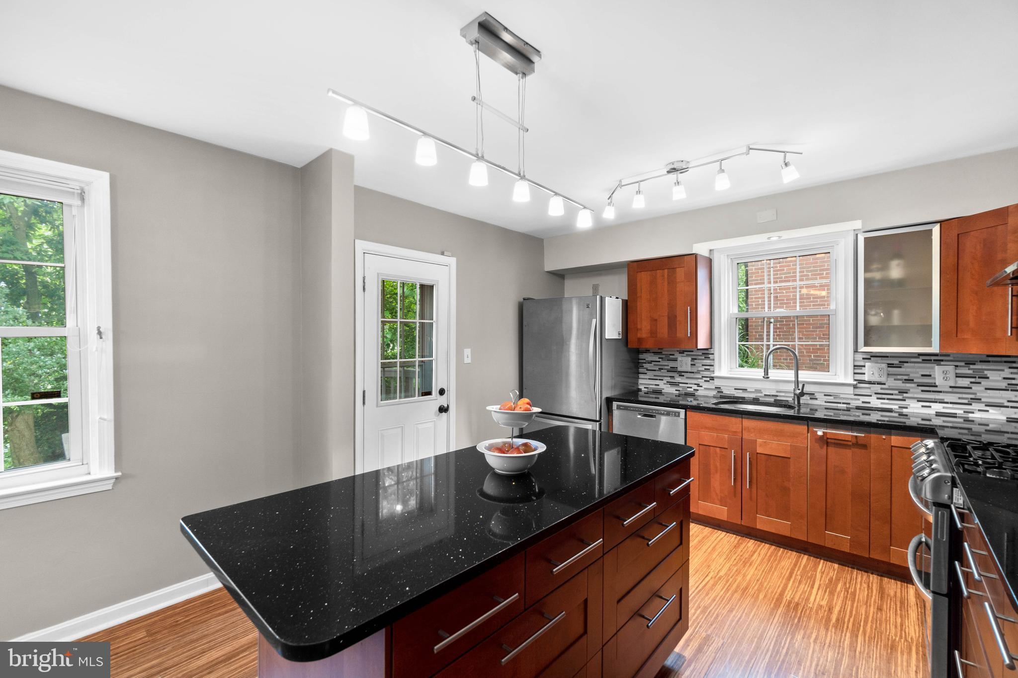 523 Windwood Road Baltimore, MD 21212 - Photo 9 of 40 Kitchen