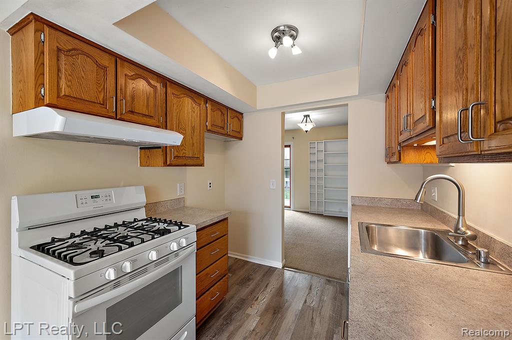 418 Willow Grove Lane Rochester Hills, MI 48307 - Photo 19 of 42