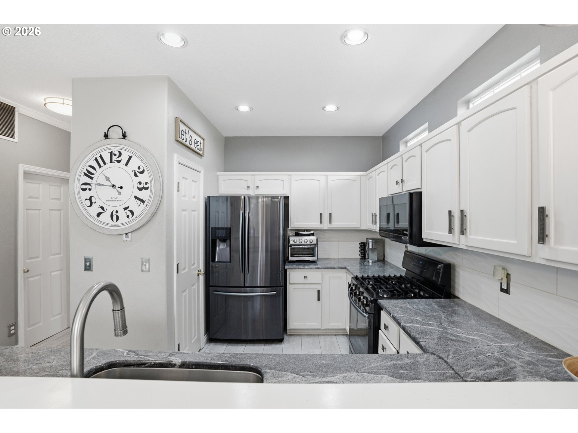 15110 Southwest 83rd Avenue Portland, OR 97224 - Photo 14 of 42
