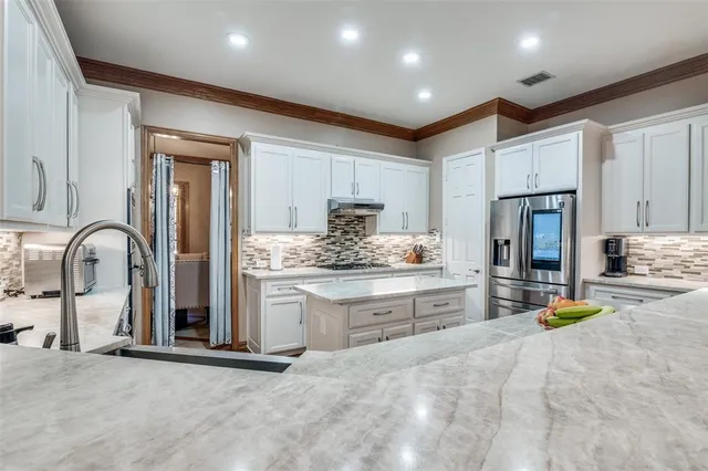 $725,000 | 609 John Close, Murphy, TX 75094