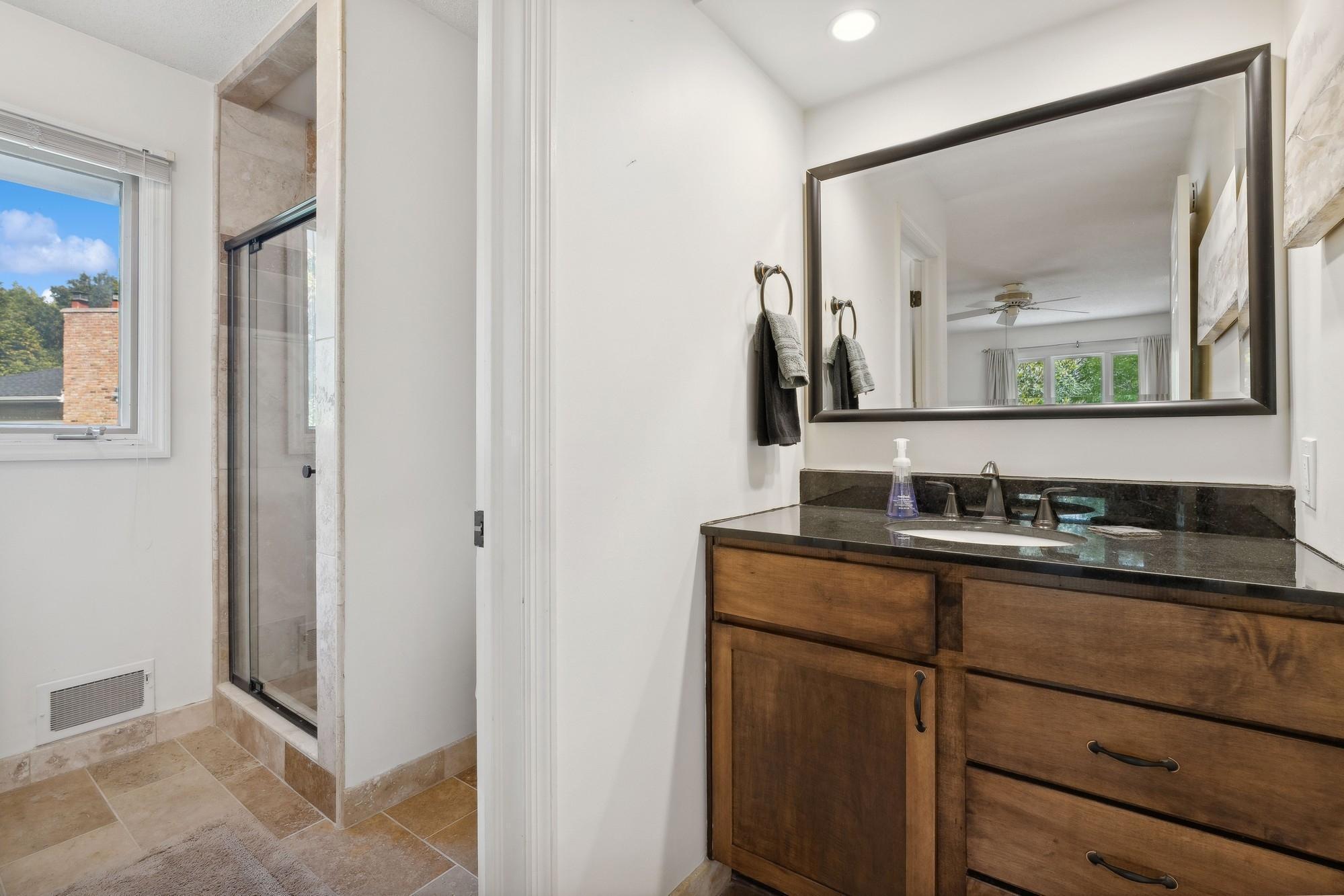 8018 Pennsylvania Road Bloomington, MN 55438 - Photo 18 of 28 Gallery Image 18