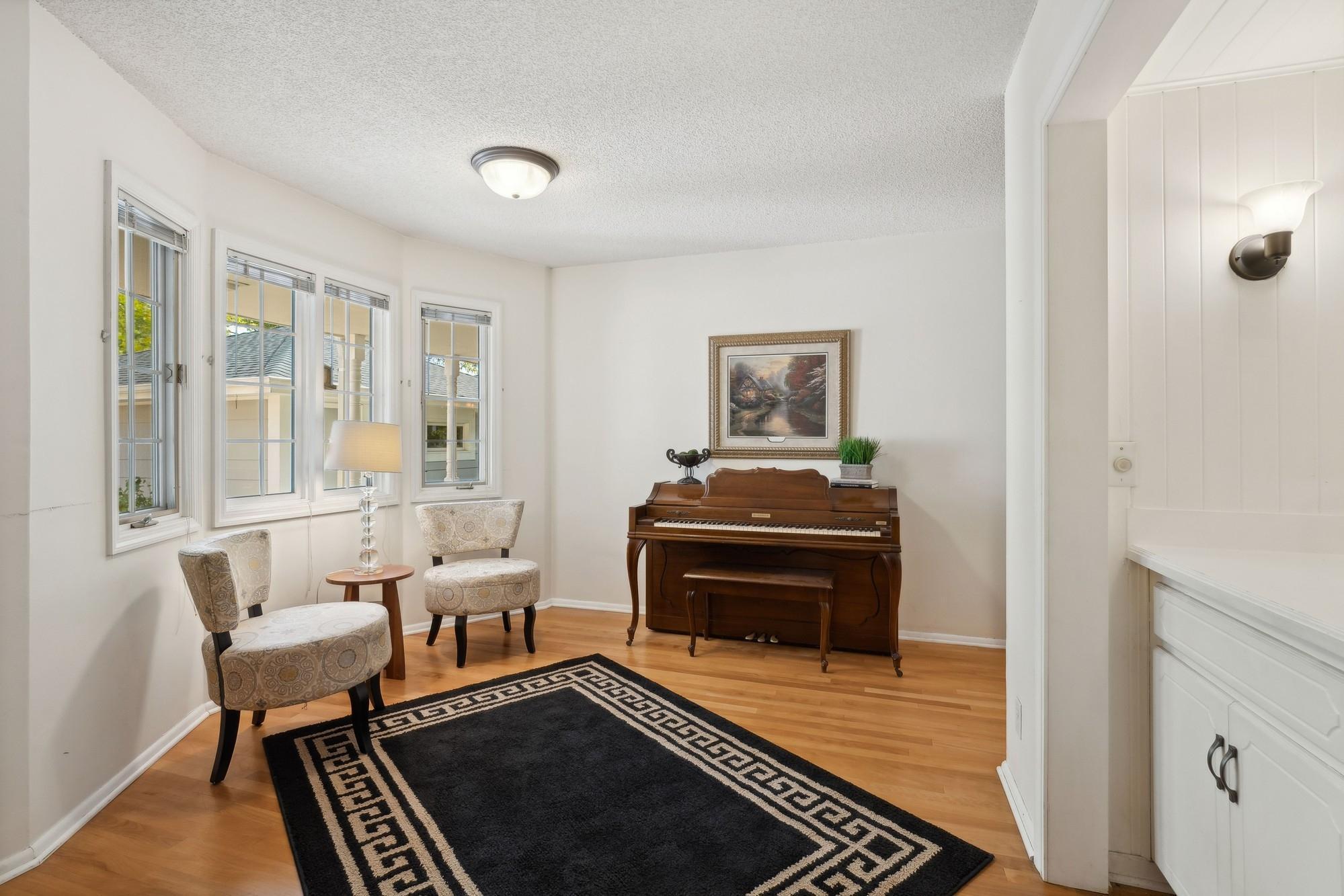 8018 Pennsylvania Road Bloomington, MN 55438 - Photo 7 of 28 Gallery Image 7