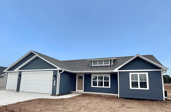 $450,000 | 2041 Bear Paw Trail, Kaukauna, WI 54130