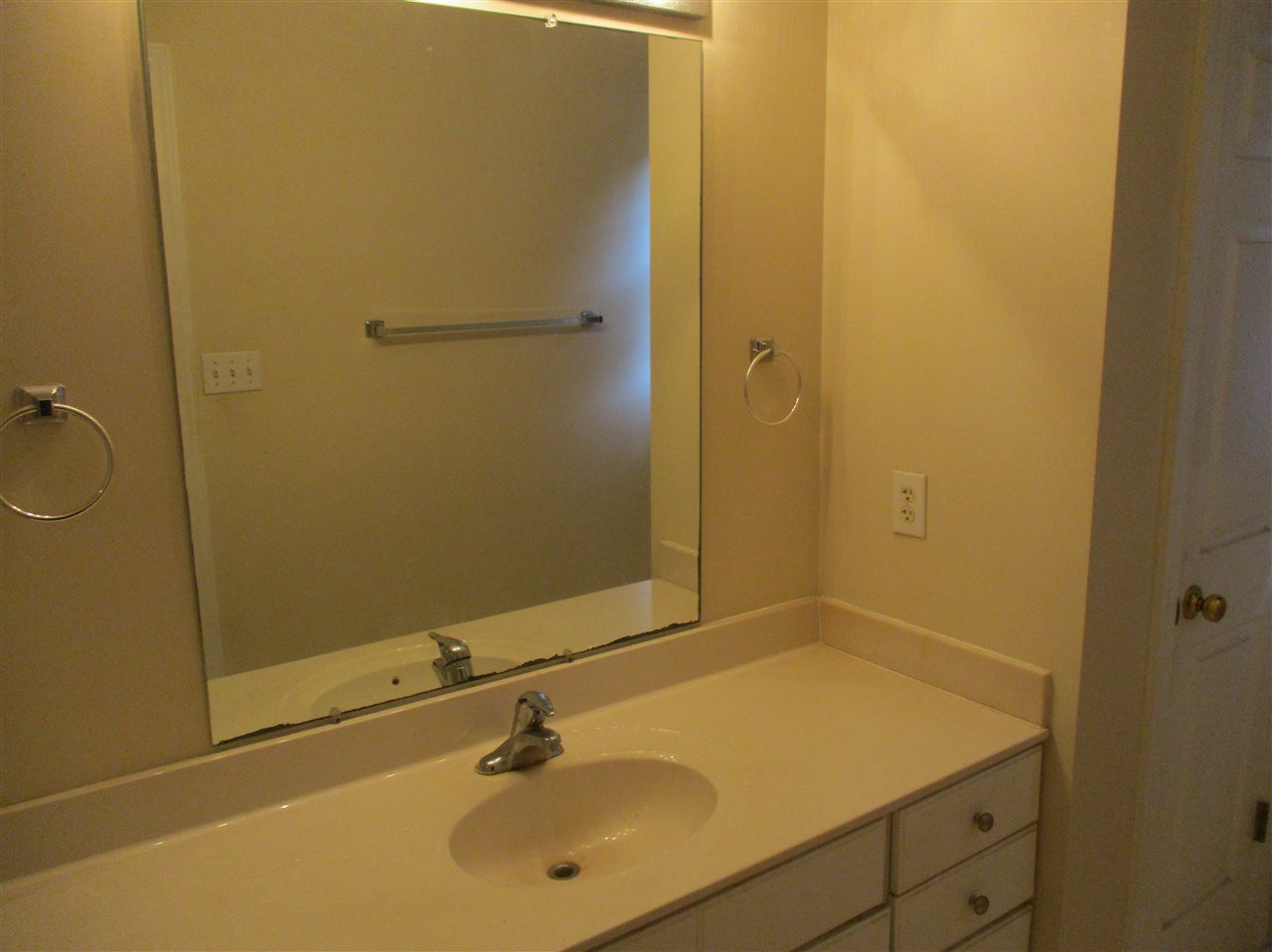 2028 Kinleys Way Raleigh, NC 27613 - Photo 23 of 27 Photo 23
