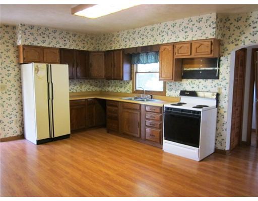 130 Goodhill Road Prosperity, PA 15329 - Photo 3 of 11 Kitchen.