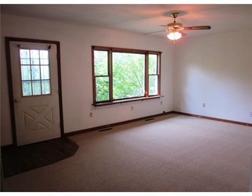 130 Goodhill Road Prosperity, PA 15329 - Photo 4 of 11 Living Room.