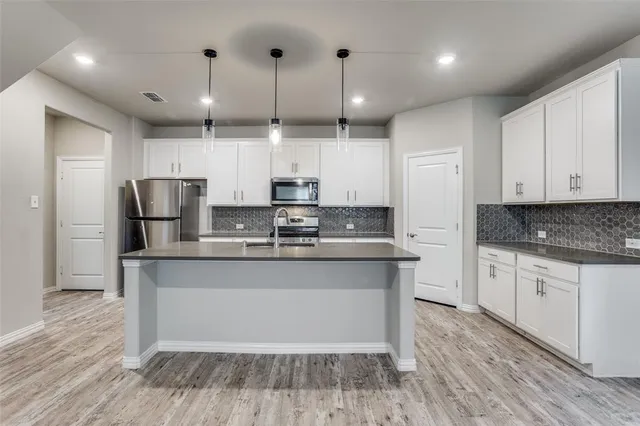 $2,550 | 3808 Barnett Road, Rowlett, TX 75089